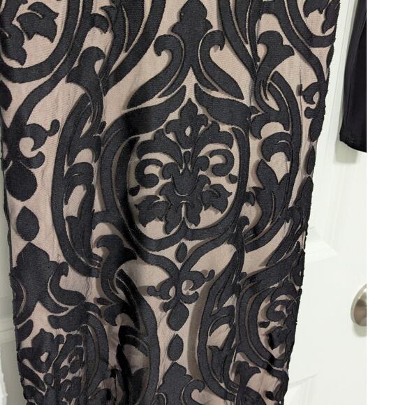 XSCAPE Embroidered Damask Double V Gown Formal Dress Long Sleeve Fit and Flare - Picture 4 of 7